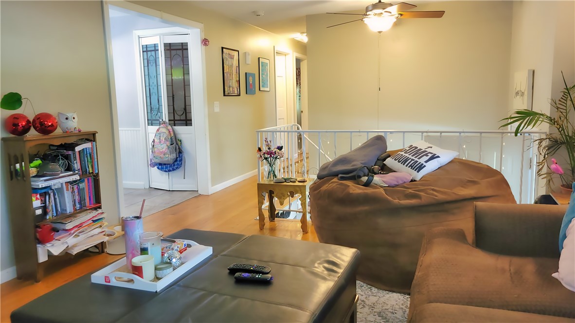 111 Oak Tree Avenue Warwick, RI 02886 - Photo 10 of 27