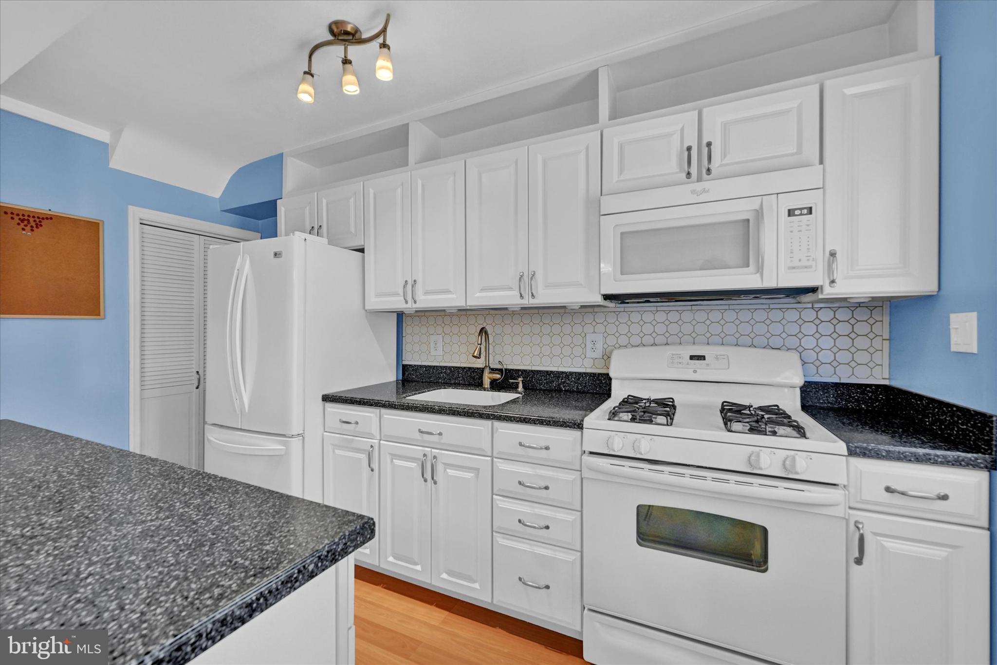 3539 Dunhaven Road Dundalk, MD 21222 - Photo 11 of 29 Kitchen