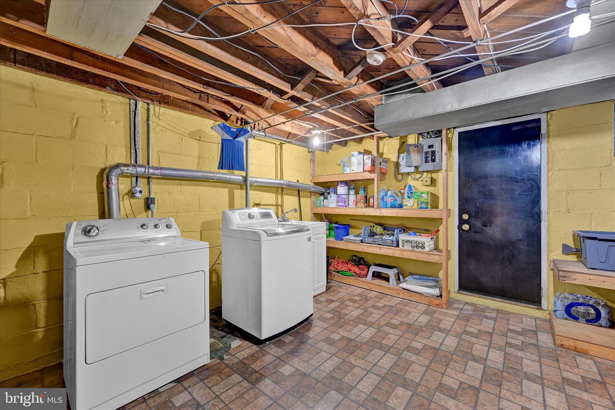 3539 Dunhaven Road Dundalk, MD 21222 - Photo 25 of 29 Storage/Laundry