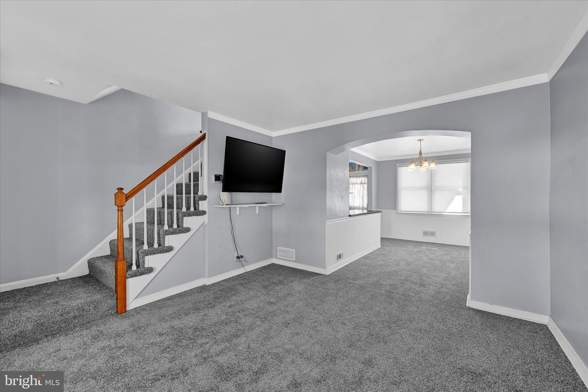 3539 Dunhaven Road Dundalk, MD 21222 - Photo 5 of 29 Living Room