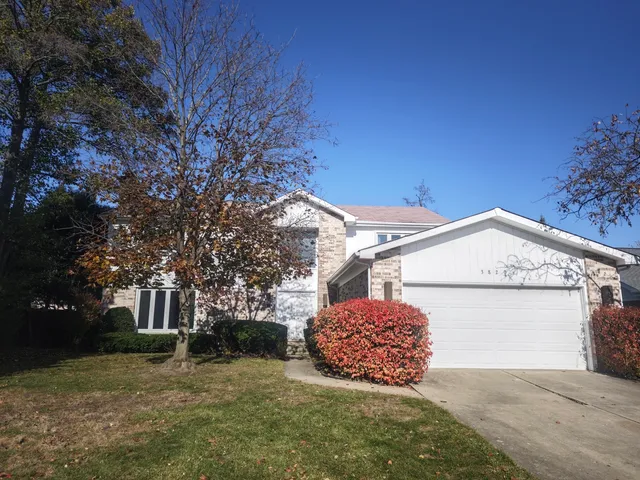 $879,800 | 3820 Kiess Drive, Glenview, IL 60026