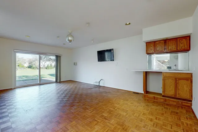 $879,800 | 3820 Kiess Drive, Glenview, IL 60026