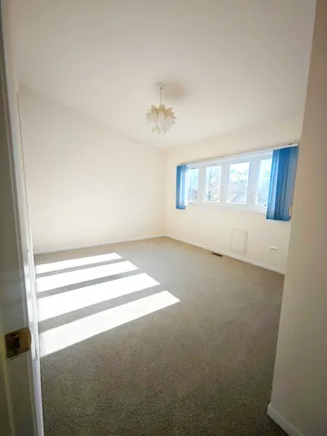 $879,800 | 3820 Kiess Drive, Glenview, IL 60026