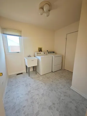 $879,800 | 3820 Kiess Drive, Glenview, IL 60026