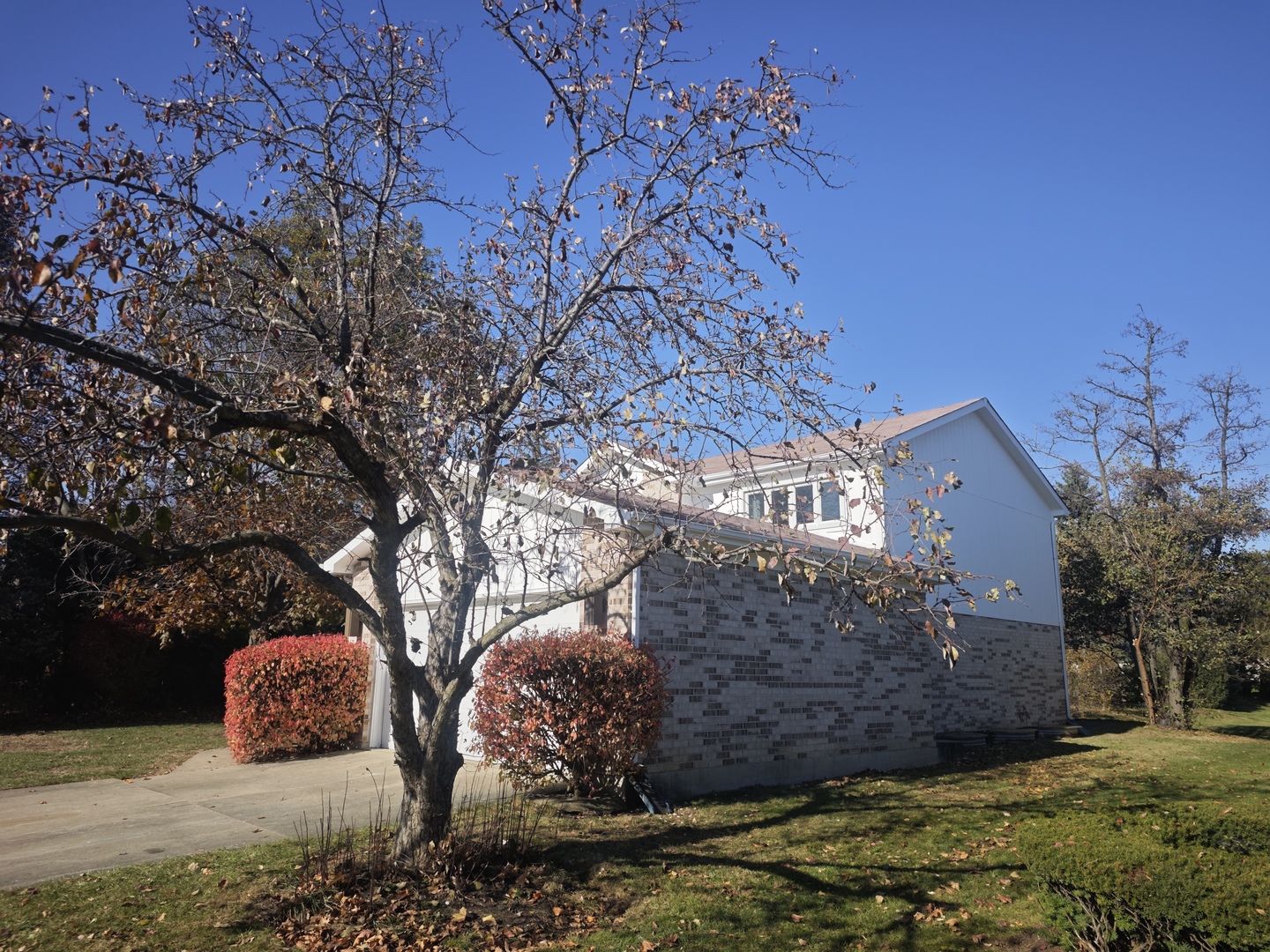 3820 Kiess Drive Glenview, IL 60026 - Photo 2 of 44 a front view of a house with garden