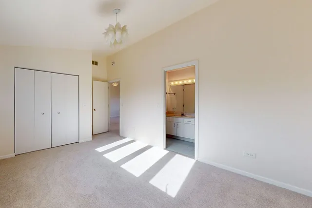 $879,800 | 3820 Kiess Drive, Glenview, IL 60026