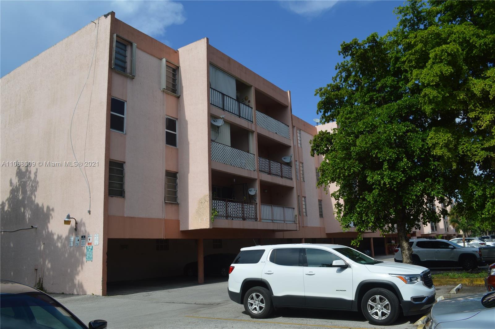 1900 West 68th Street, Unit F106 Hialeah, FL 33014 - Photo 2 of 6
