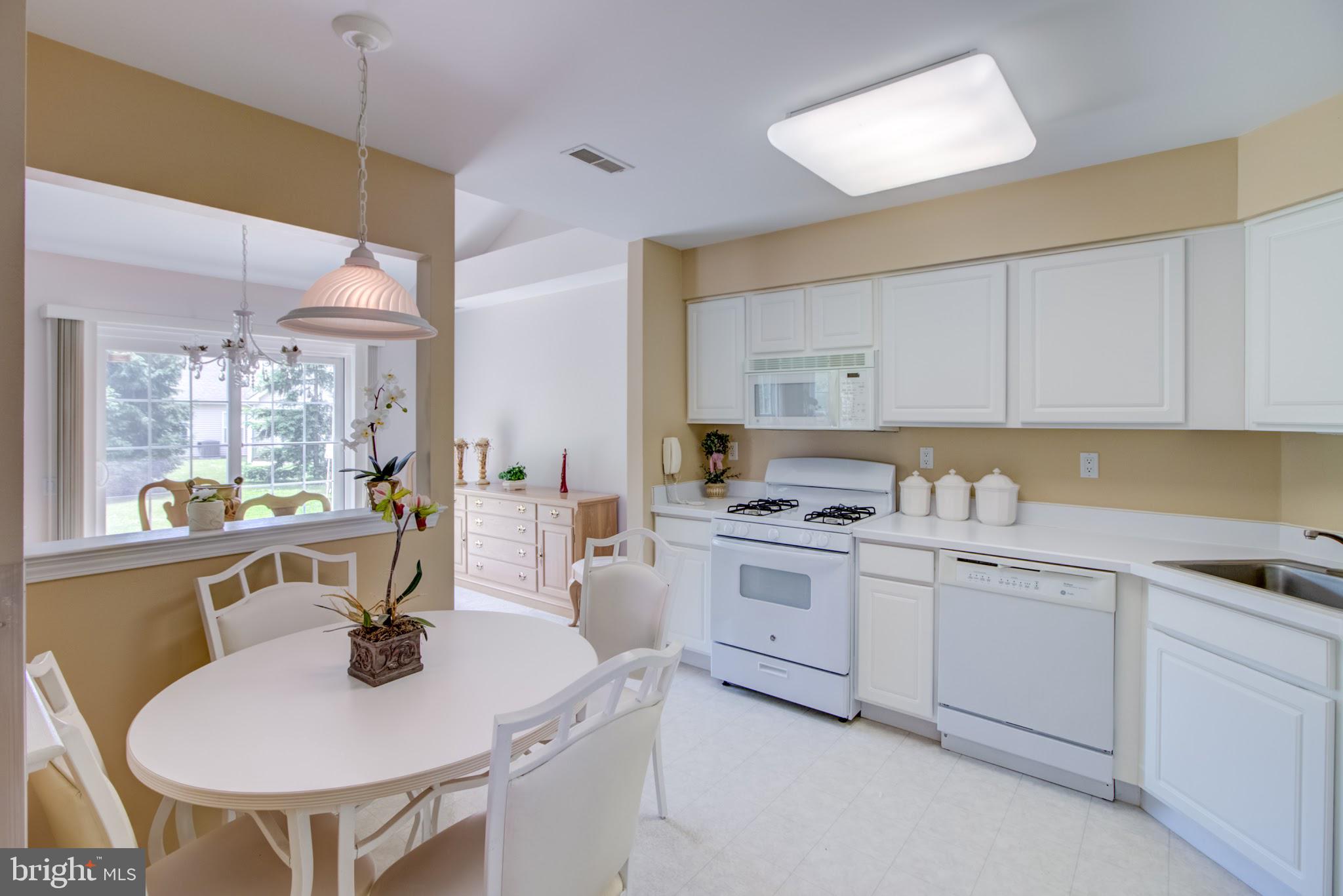 8 Pizzullo Road Hamilton, NJ 08690 - Photo 8 of 14
