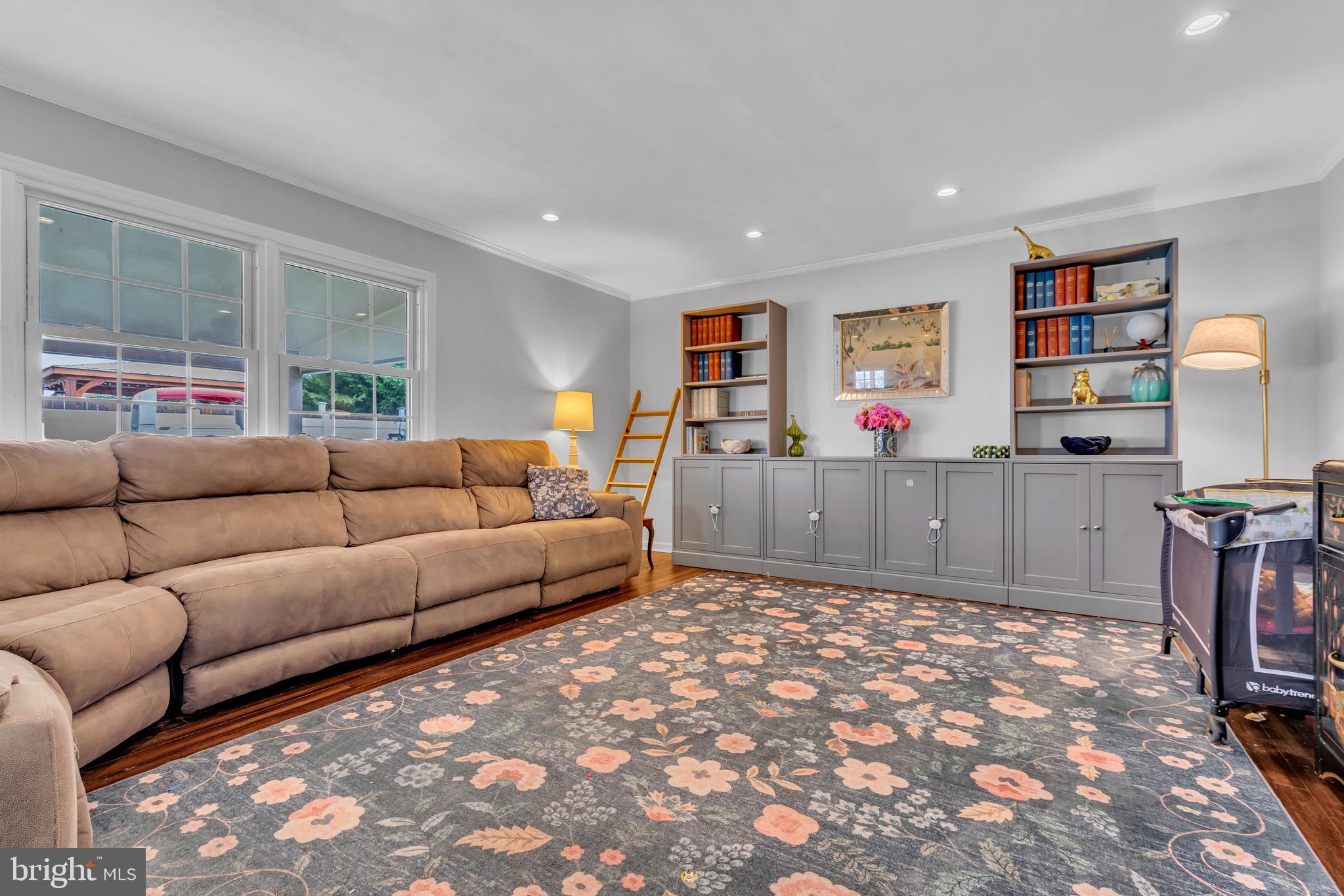 608 Arlington Road Fairless Hills, PA 19030 - Photo 12 of 23 Family Room