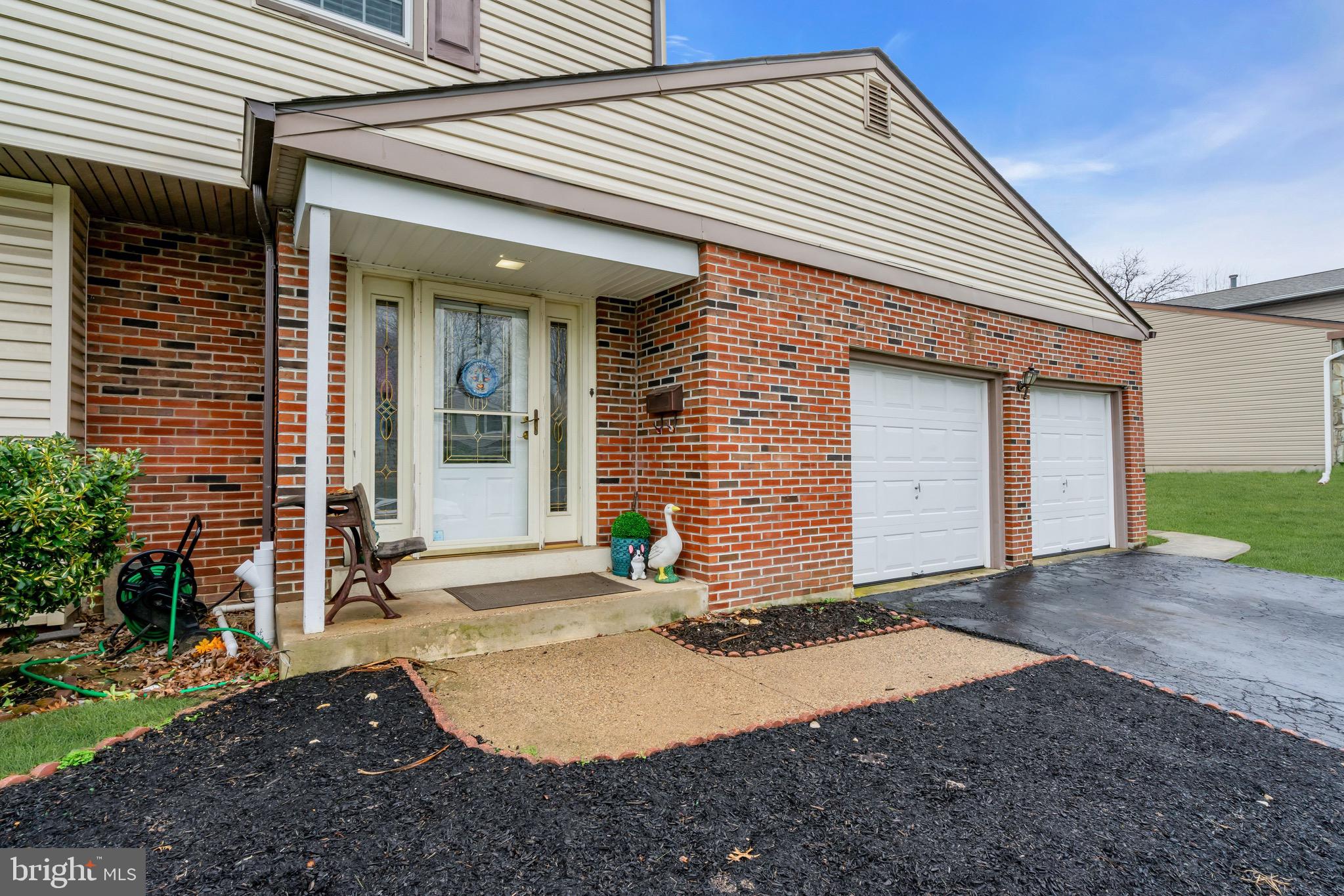 608 Arlington Road Fairless Hills, PA 19030 - Photo 2 of 23