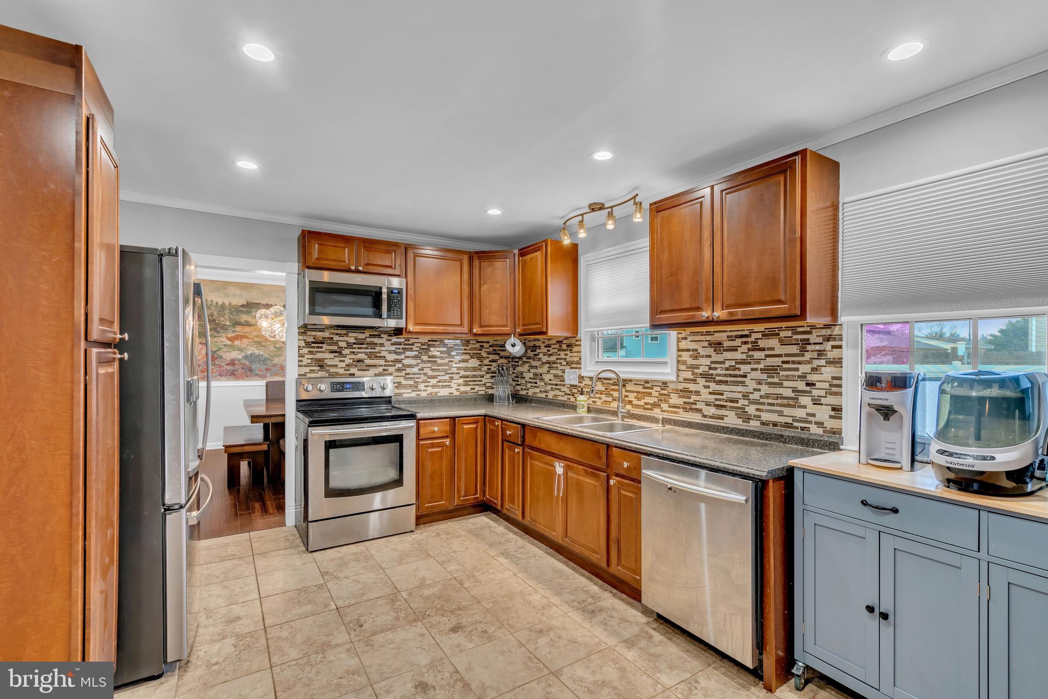 608 Arlington Road Fairless Hills, PA 19030 - Photo 8 of 23 Kitchen