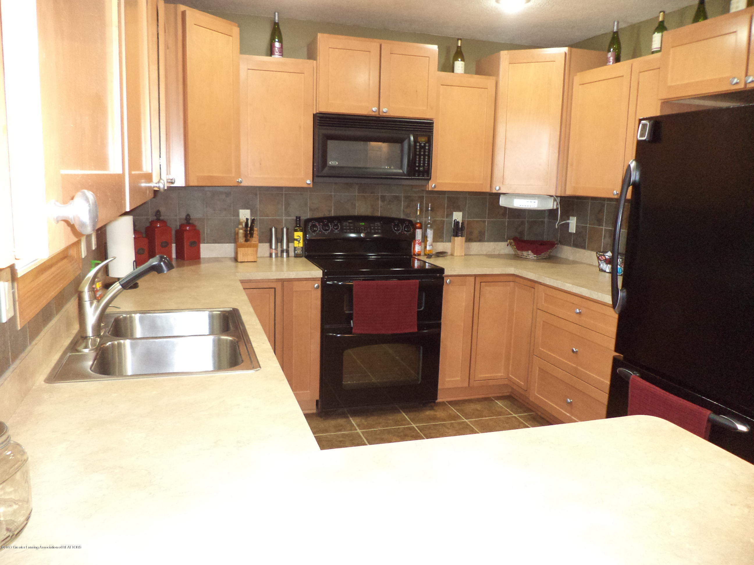 3565 Banner Road St. Johns, MI 48879 - Photo 5 of 24 Kitchen view 2