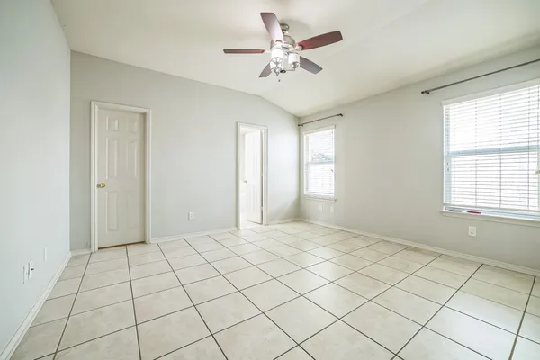 $2,000 | 3630 Spring Canyon Trail, Round Rock, TX 78681