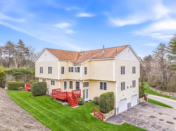 $719,900 | 4 Patriots Boulevard, Unit 4, Hopkinton, MA 01748