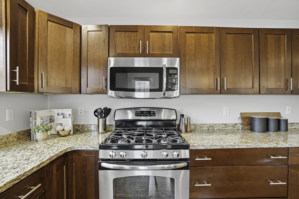 4 Patriots Boulevard, Unit 4 Hopkinton, MA 01748 - Photo 7 of 36
