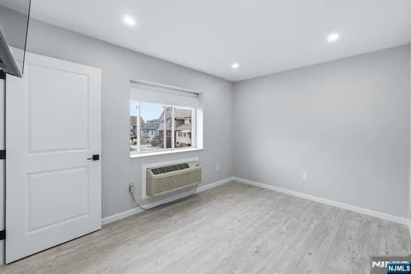 $259,000 | 9 Vreeland Street, Unit 2F, Hackensack, NJ 07601