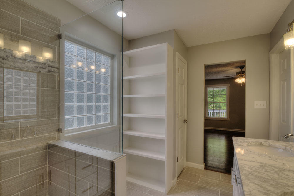 149 Old Ridge Road Kingston, TN 37763 - Photo 26 of 39 With built-ins & linen closet