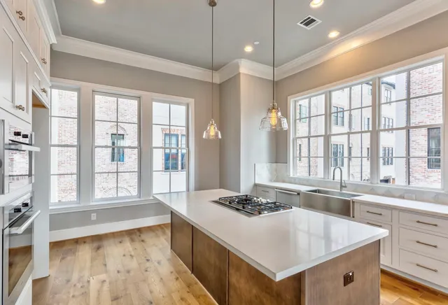 $5,800 | 19 Robita Street, Houston, TX 77019