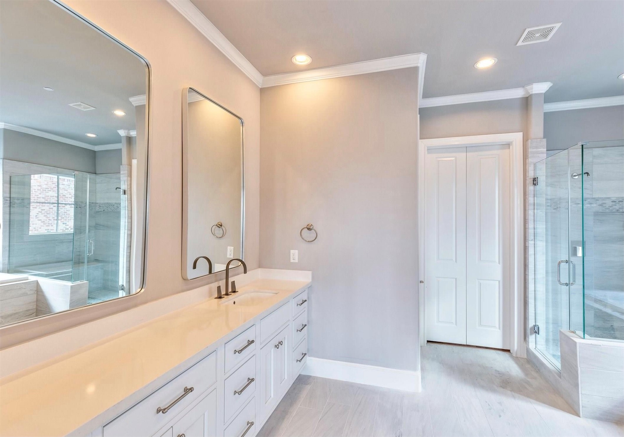 19 Robita Street Houston, TX 77019 - Photo 7 of 10