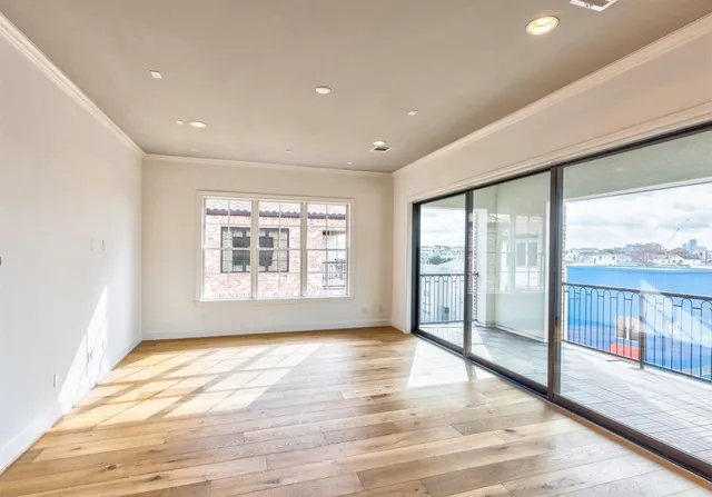 $5,800 | 19 Robita Street, Houston, TX 77019