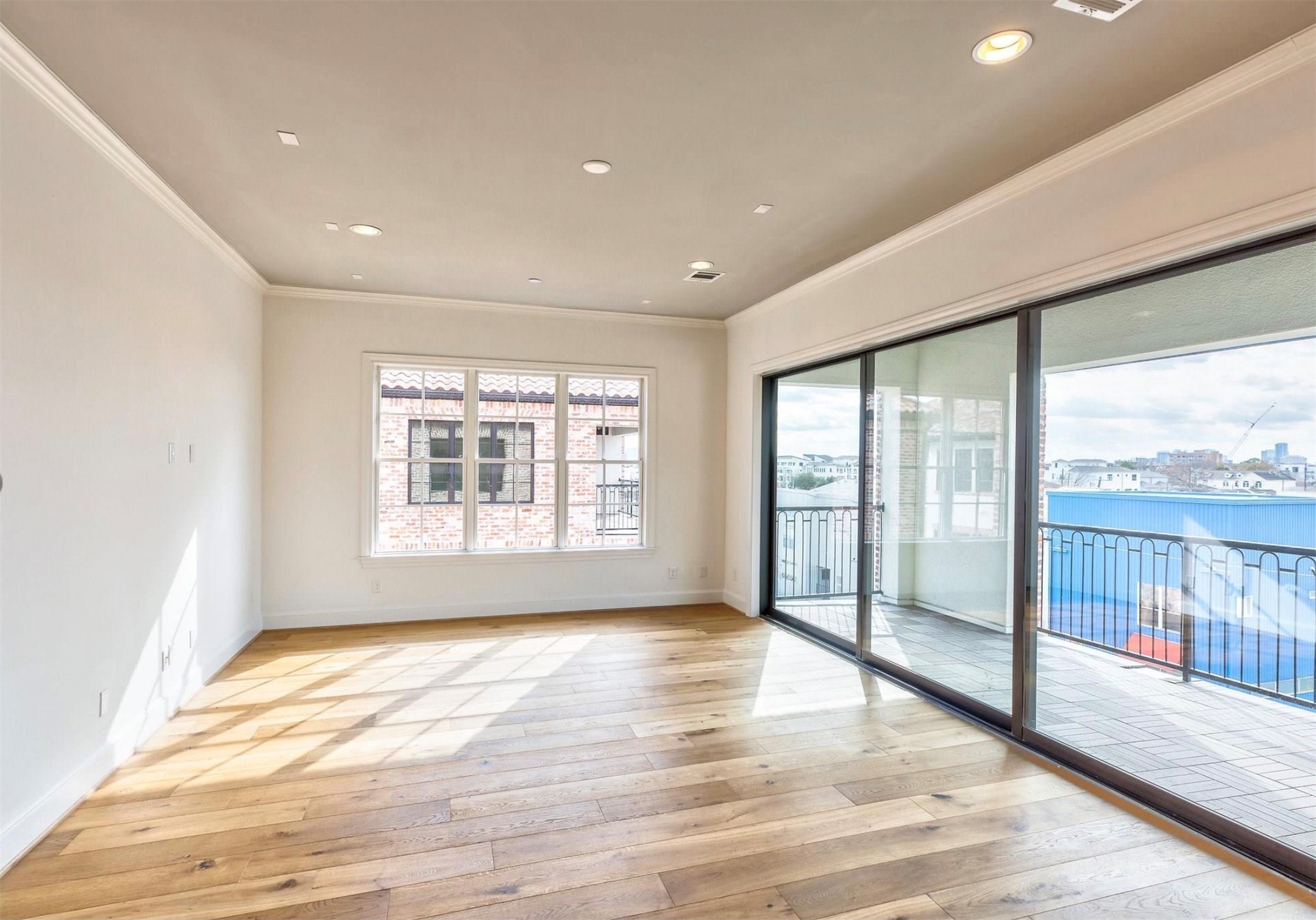 19 Robita Street Houston, TX 77019 - Photo 8 of 10