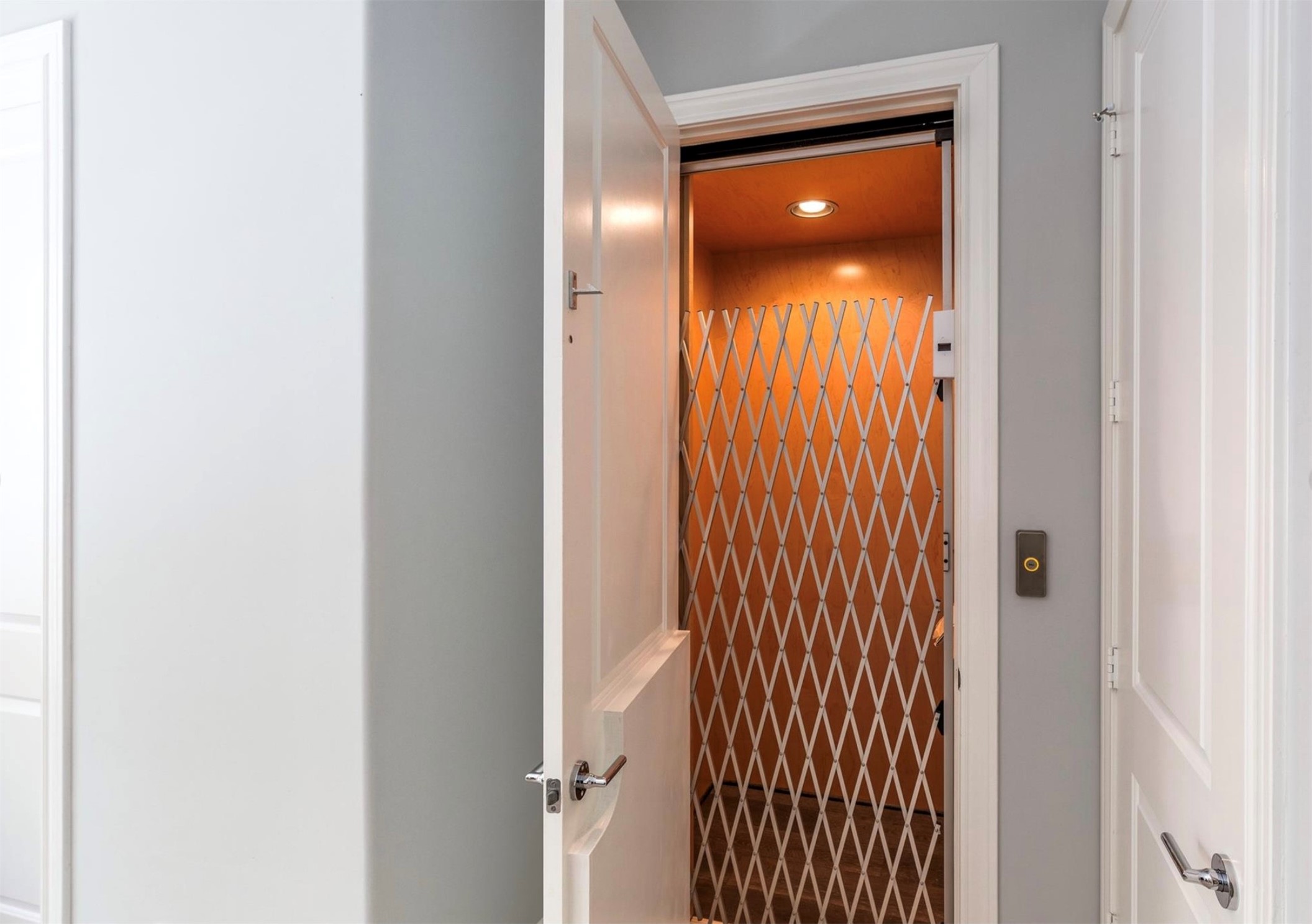 19 Robita Street Houston, TX 77019 - Photo 10 of 10