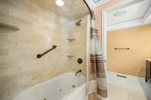 $1,650,000 | 2036 Valley Lo Lane, Glenview, IL 60025