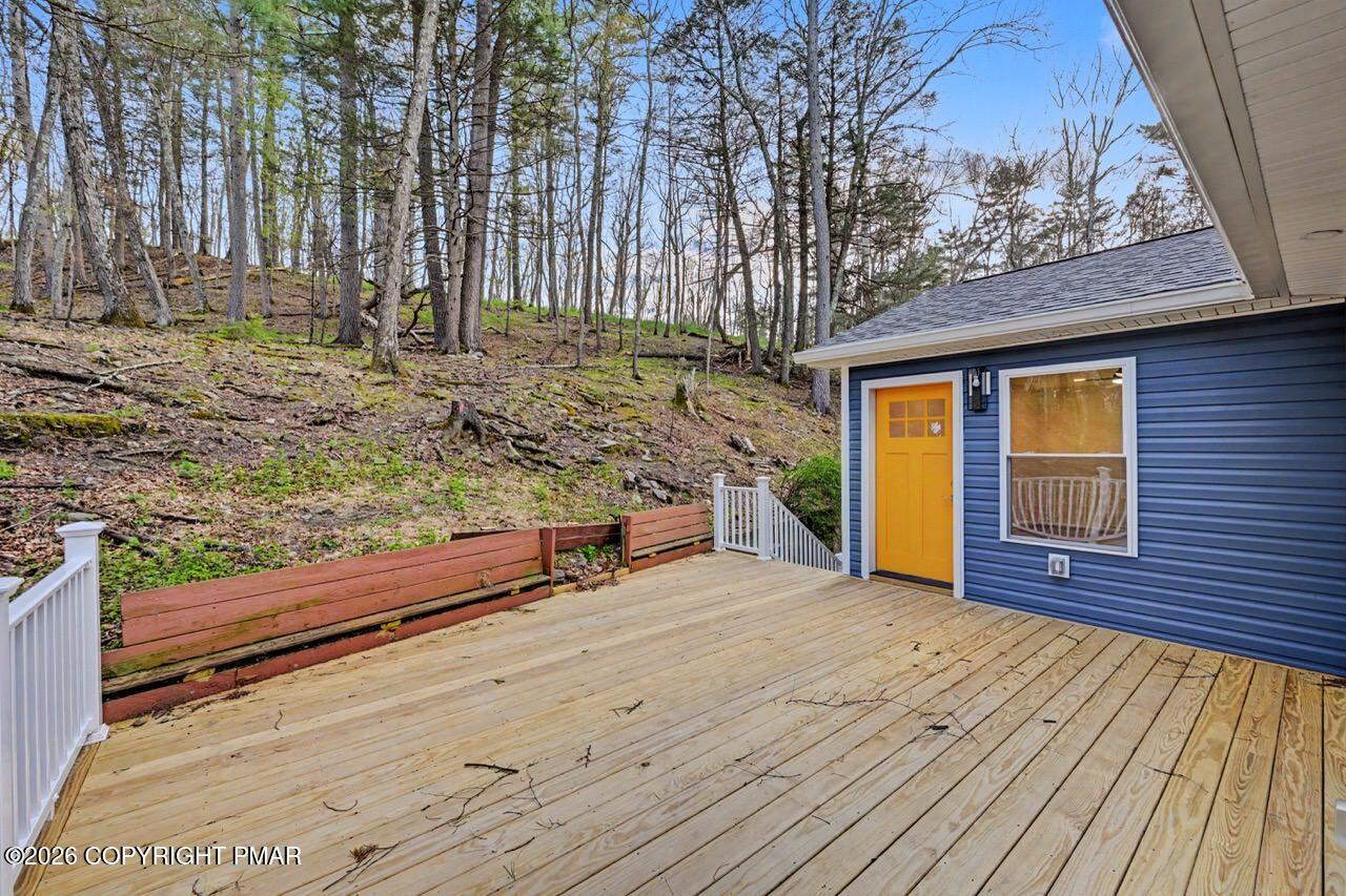 1131 Mink Court Bushkill, PA 18324 - Photo 81 of 81 a view of a backyard of the house