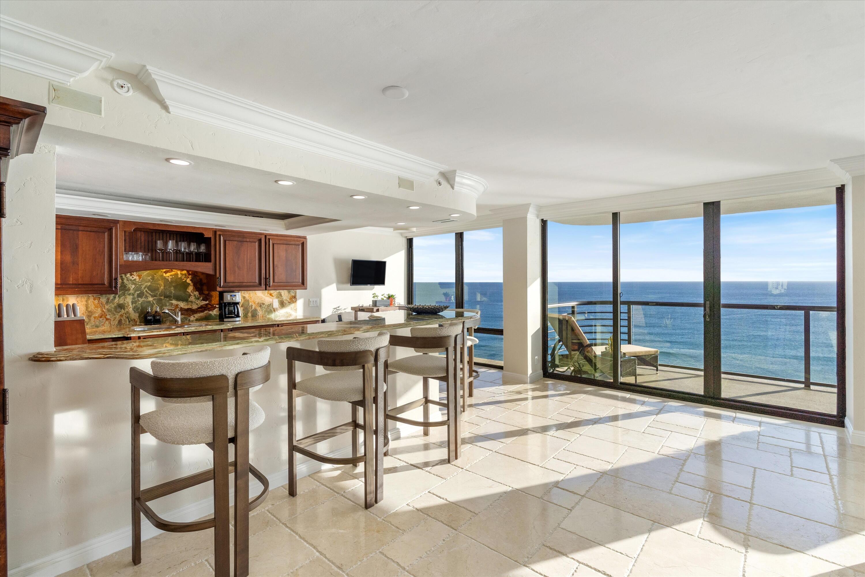 250 South Ocean Boulevard, Unit 14E Boca Raton, FL 33432 - Photo 3 of 26 05-250 S Ocean Blvd #14E Boca Raton, FL-