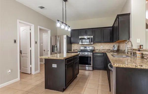 $3,100 | 2535 Flycatcher Cove Drive, League City, TX 77573