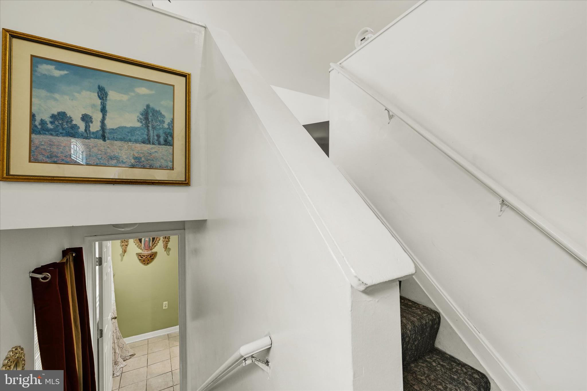 2838 Pennsylvania Avenue Baltimore, MD 21227 - Photo 4 of 32 a view of entryway