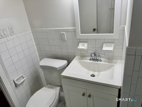 48 Ardmore Road West Hartford, CT 06119 - Photo 2 of 13