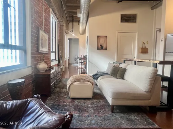 $375,000 | 114 West Adams Street, Unit 1007, Phoenix, AZ 85003