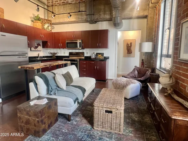 $375,000 | 114 West Adams Street, Unit 1007, Phoenix, AZ 85003