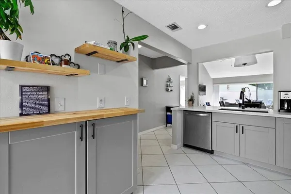 $3,000 | 12875 Spinnaker Lane, Wellington, FL 33414