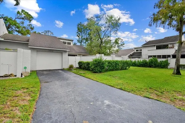 $3,000 | 12875 Spinnaker Lane, Wellington, FL 33414