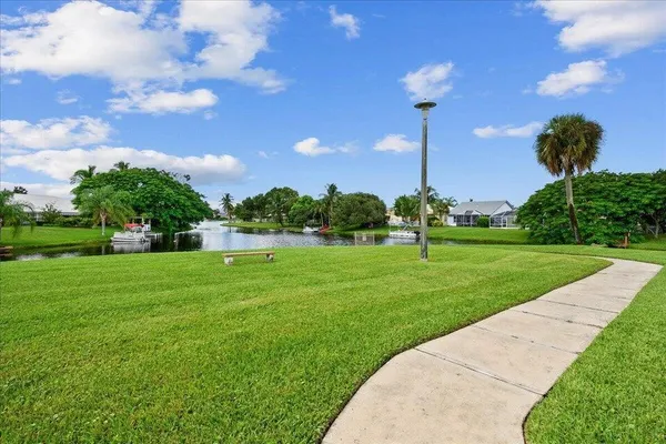 $3,000 | 12875 Spinnaker Lane, Wellington, FL 33414