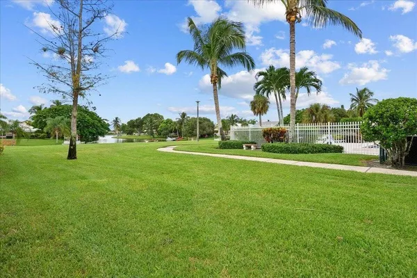 $3,000 | 12875 Spinnaker Lane, Wellington, FL 33414