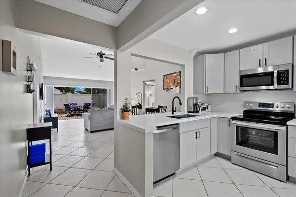 $3,000 | 12875 Spinnaker Lane, Wellington, FL 33414
