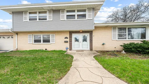 $650,000 | 1525 Elm Street, Park Ridge, IL 60068
