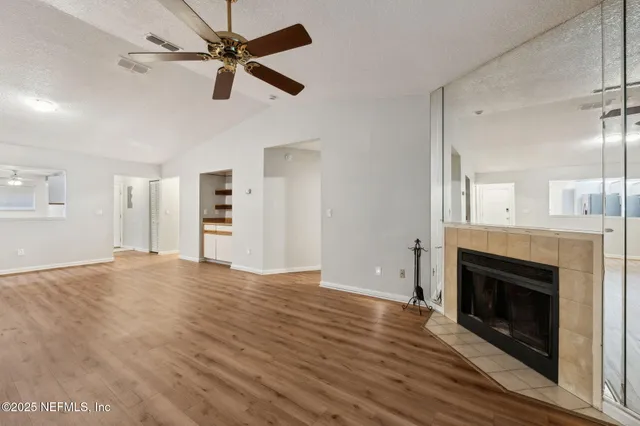 $1,400 | 85 Debarry Avenue, Unit 2032, Orange Park, FL 32073