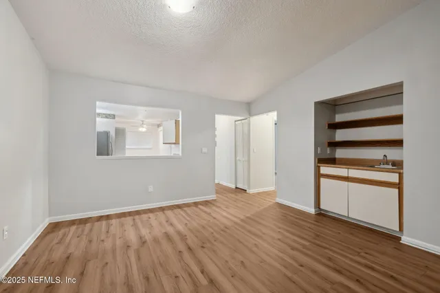 $1,400 | 85 Debarry Avenue, Unit 2032, Orange Park, FL 32073