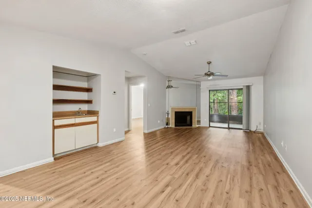 $1,400 | 85 Debarry Avenue, Unit 2032, Orange Park, FL 32073