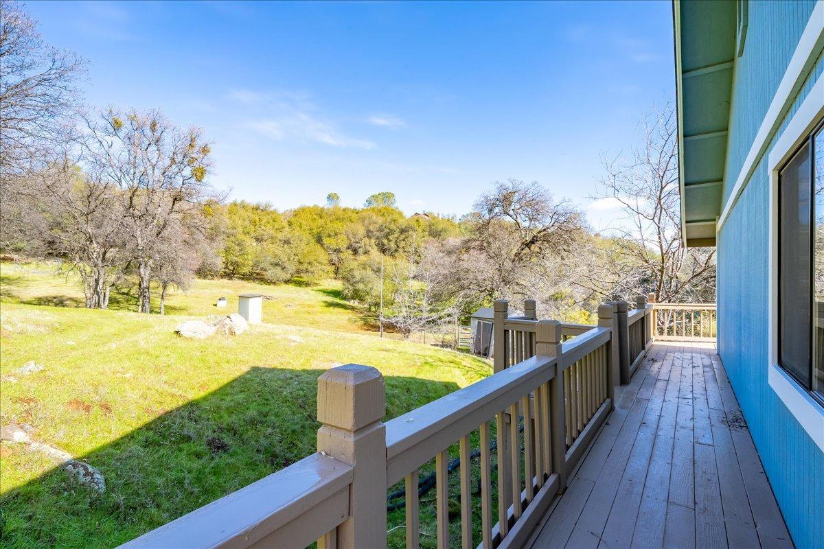 13936 Oak Ridge Road Penn Valley, CA 95946 - Photo 46 of 83 a view of a balcony with ocean view