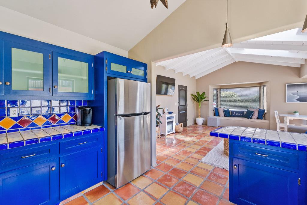 201 Venetian Road Aptos, CA 95003 - Photo 14 of 38 Gallery Image 14