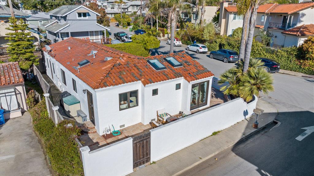 201 Venetian Road Aptos, CA 95003 - Photo 26 of 38 Gallery Image 26