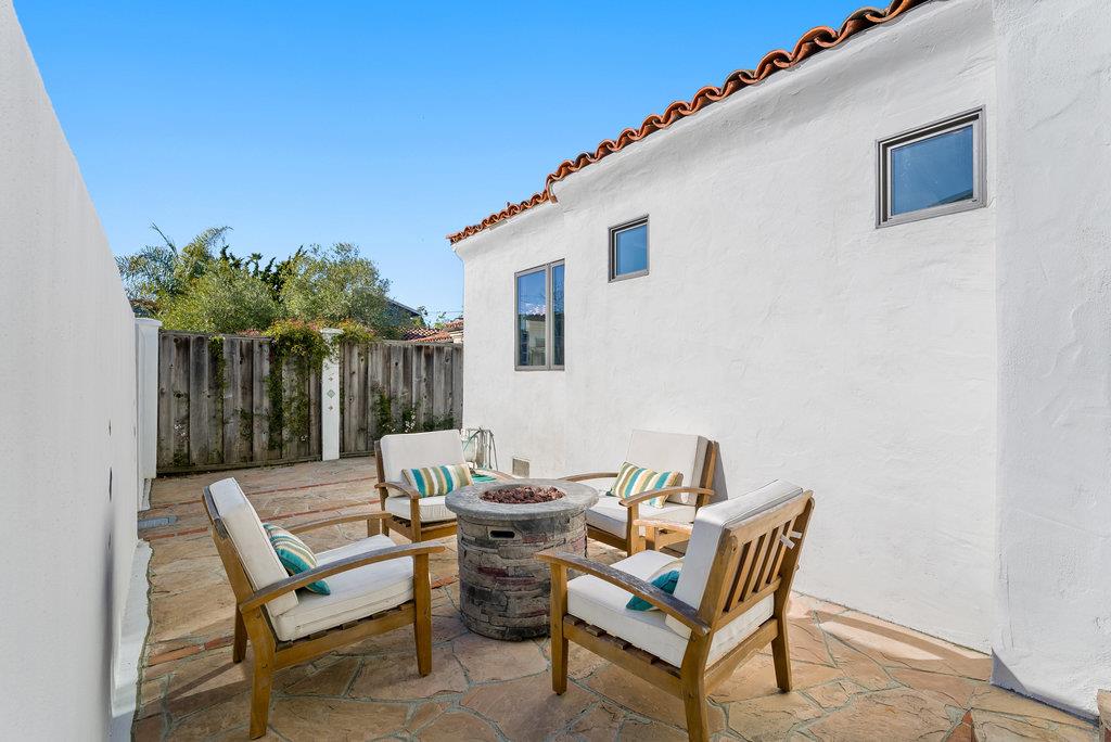 201 Venetian Road Aptos, CA 95003 - Photo 27 of 38 Gallery Image 27