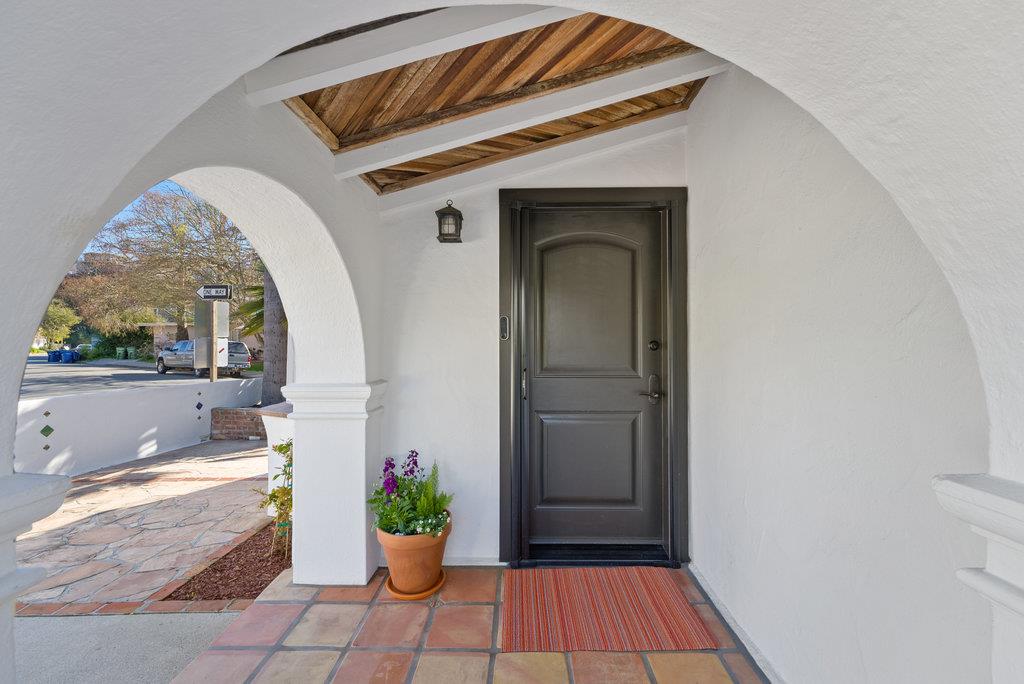 201 Venetian Road Aptos, CA 95003 - Photo 7 of 38 Gallery Image 7