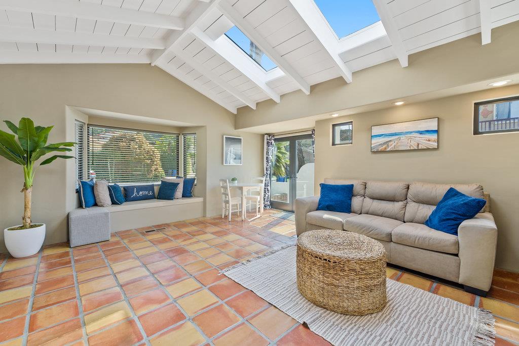 201 Venetian Road Aptos, CA 95003 - Photo 8 of 38 Gallery Image 8