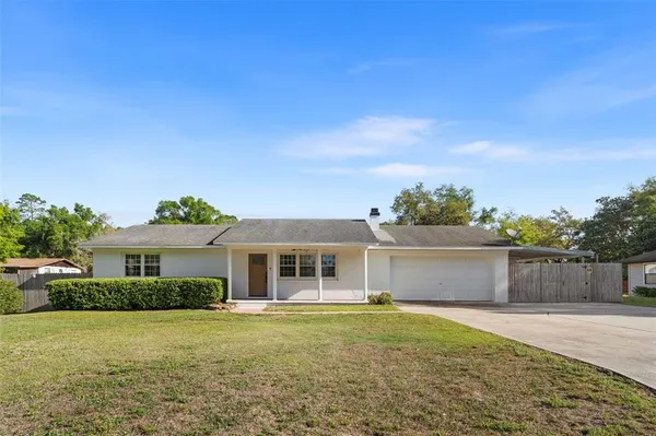 $299,500 | 25618 Southwest 19 Avenue, Newberry, FL 32669